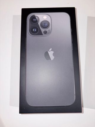 iPhone 14 Pro Viola e iPhone 13 Pro Nero in vendita