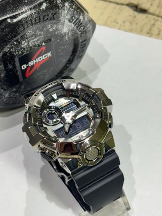 Reloj G-Shock Plata y Negro