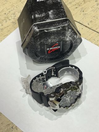 Reloj G-Shock Plata y Negro