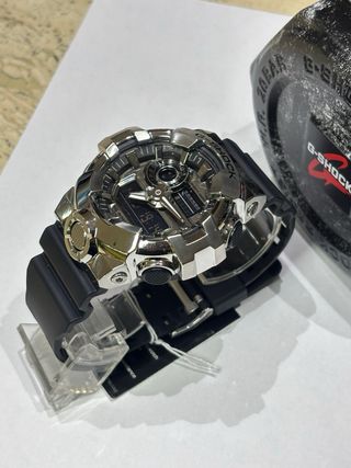 Reloj G-Shock Plata y Negro