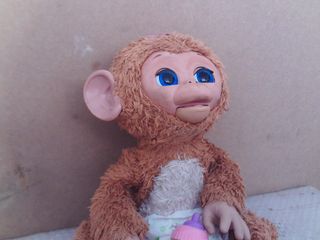 juguete mona monita fullreal , mide 30 cm, friends