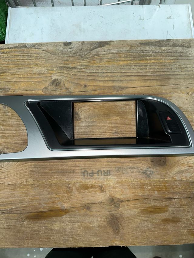 Moldura per schermo Audi A5 e A4 B8