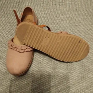 Sandalias .vul.ladi.  niña talla 36
