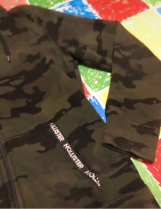 Sudadera Hollister talla M con Cremallera