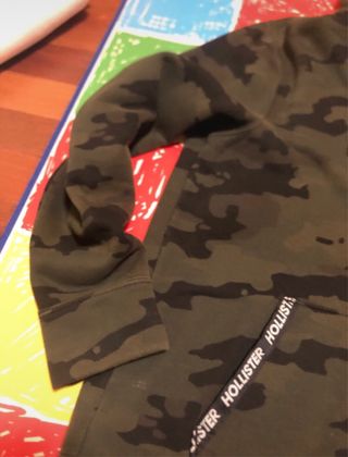 Sudadera Hollister talla M con Cremallera