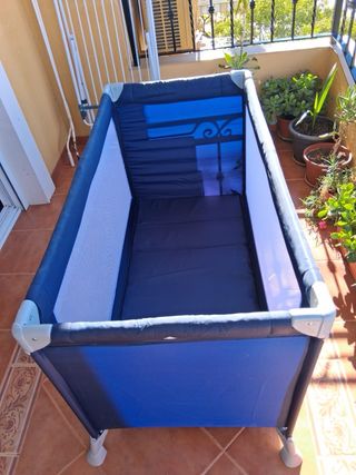 Cuna de viaje plegable