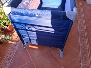 Cuna de viaje plegable