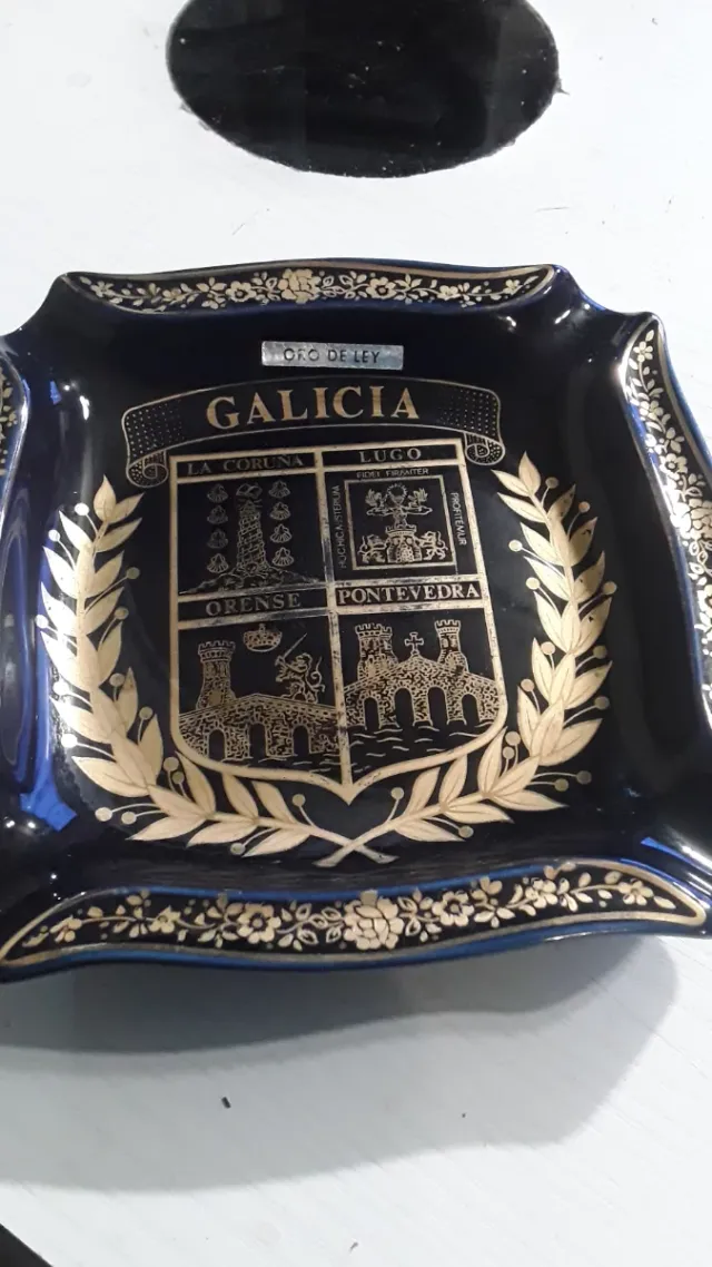 Cenicero Galicia Oro de Ley Grabado