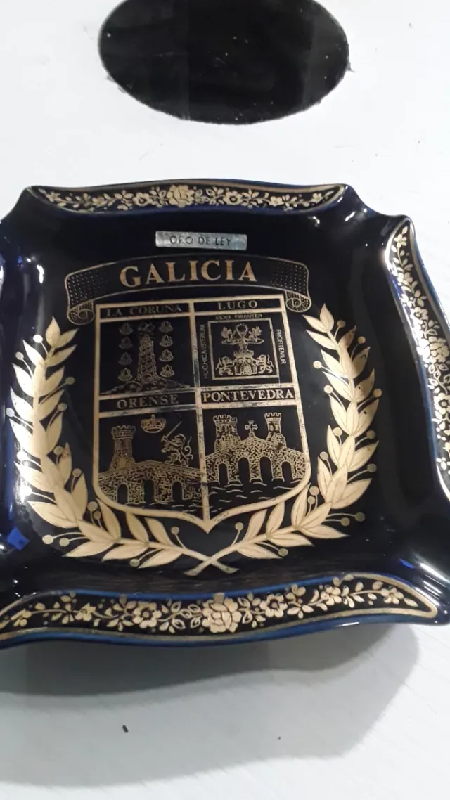 Cenicero Galicia Oro de Ley Grabado