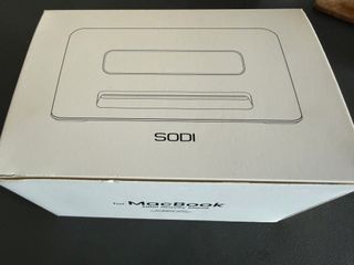 Soporte Vertical Aluminio Macbook/Portátil