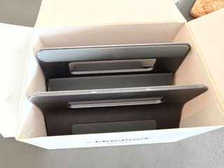 Soporte Vertical Aluminio Macbook/Portátil