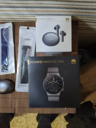 Reloj Huawei GT2 Pro + Freebuds 4i +accesorios.