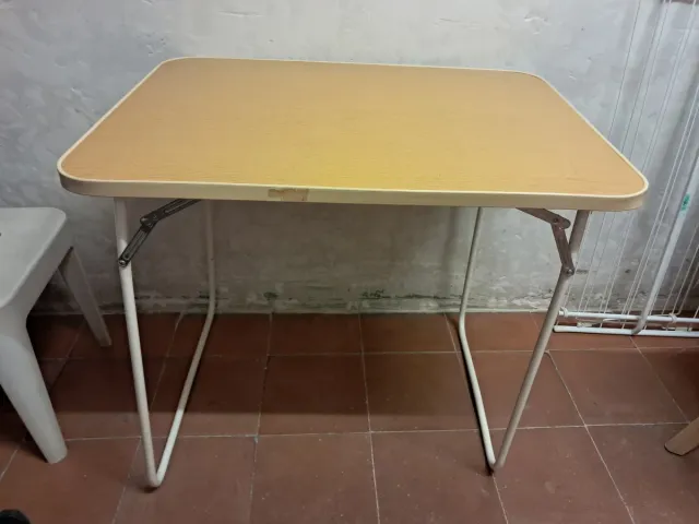 Mesa plegable madera y metal