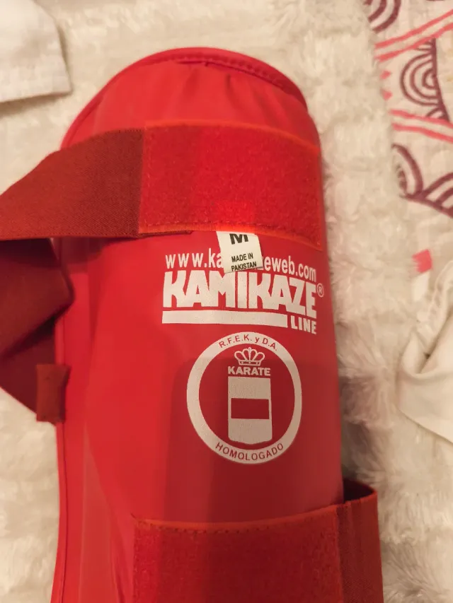 Kimono Karate Blanco con Accesorios