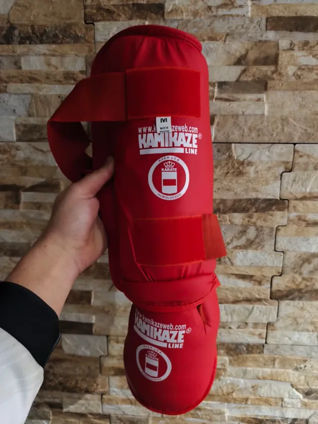 Kimono Karate Blanco con Accesorios