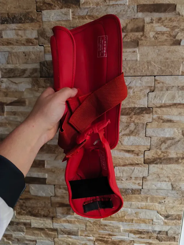 Kimono Karate Blanco con Accesorios