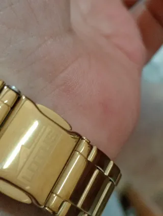 Reloj Lotus Chapado Oro . Dorado