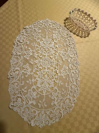 Set centrino pizzo, vassoio silver e cesti