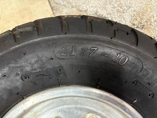 Llantas quad Douglas y neumáticos Sunf