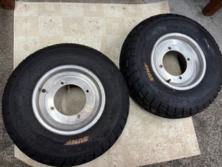 Llantas quad Douglas y neumáticos Sunf