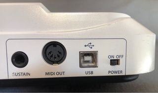 Controlador MIDI Samson Carbon 61