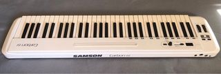 Controlador MIDI Samson Carbon 61