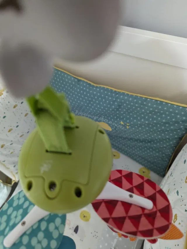 Móvil musical para cuna, con 3 animal que giran