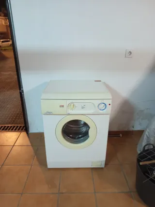 Lavadora blanca