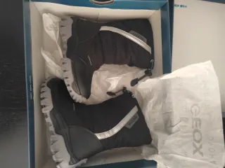 Botas Geox niño/niña talla 25 sin estrenar