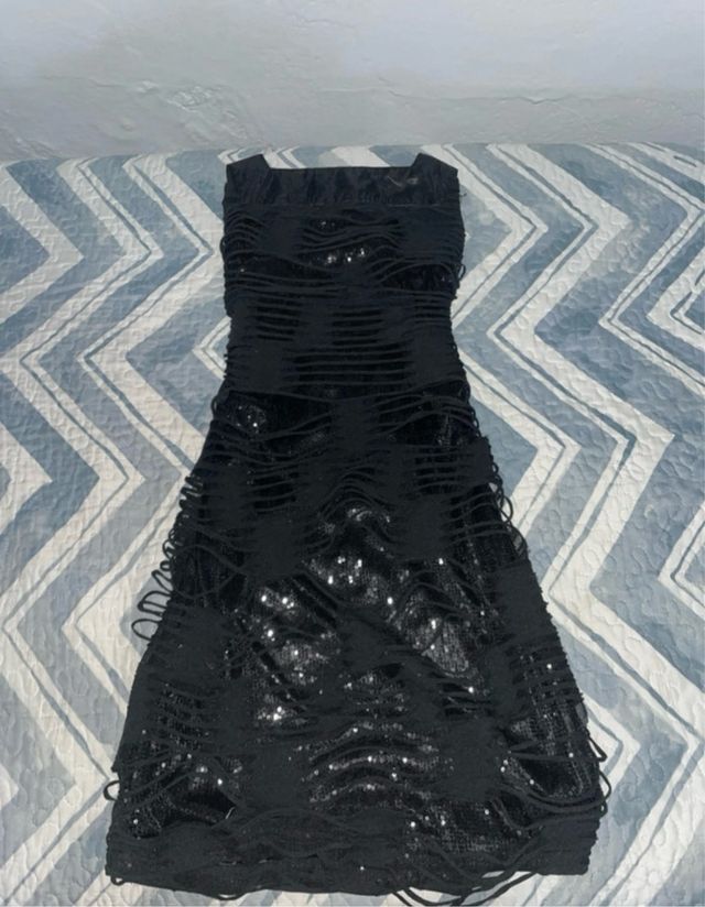Vestido negro fiesta con pedrería