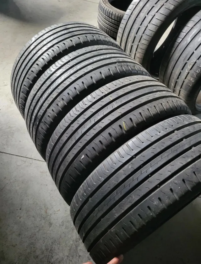 Continental 215/45 R17 Neumáticos