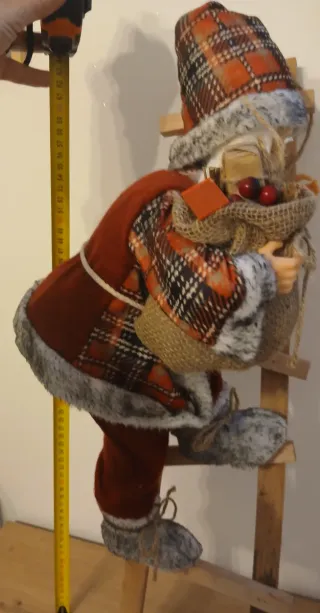 Babbo Natale con scaletta e sacco