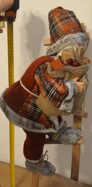 Babbo Natale con scaletta e sacco