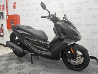 Kymco Super Dink GT 125 2025 con solo 10 km.