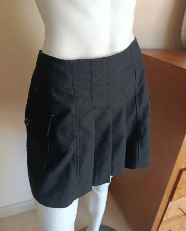 Falda Esprit Lana Negra Pliegues