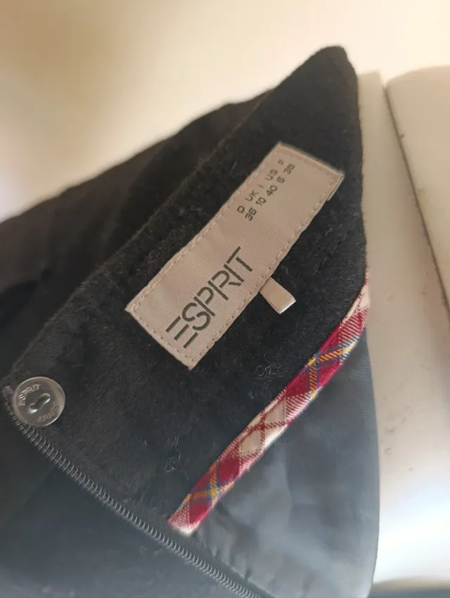 Falda Esprit Lana Negra Pliegues