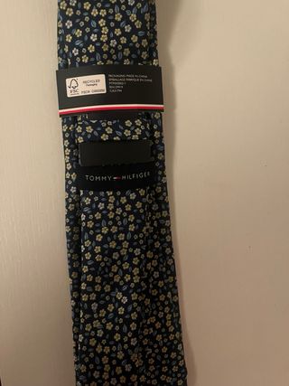 Corbata Tommy Hilfiger Azul con Flores Amarillas