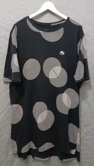 nike air force1 tshirt size L black