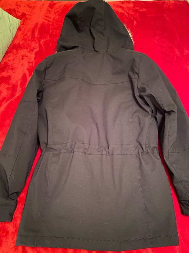 Cazadora impermeable hombre negra