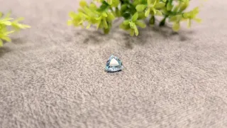 Aguamarina natural triangular