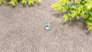 Aguamarina natural triangular