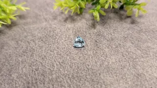 Aguamarina natural triangular