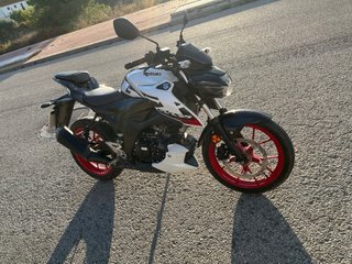 Suzuki gsx 125