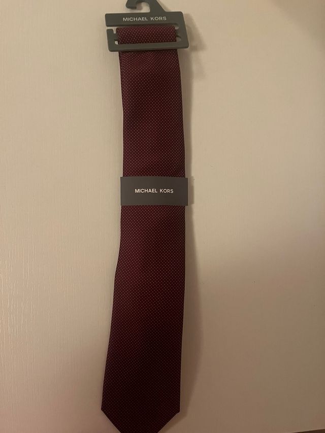 Corbata Michael Kors Roja Lunares