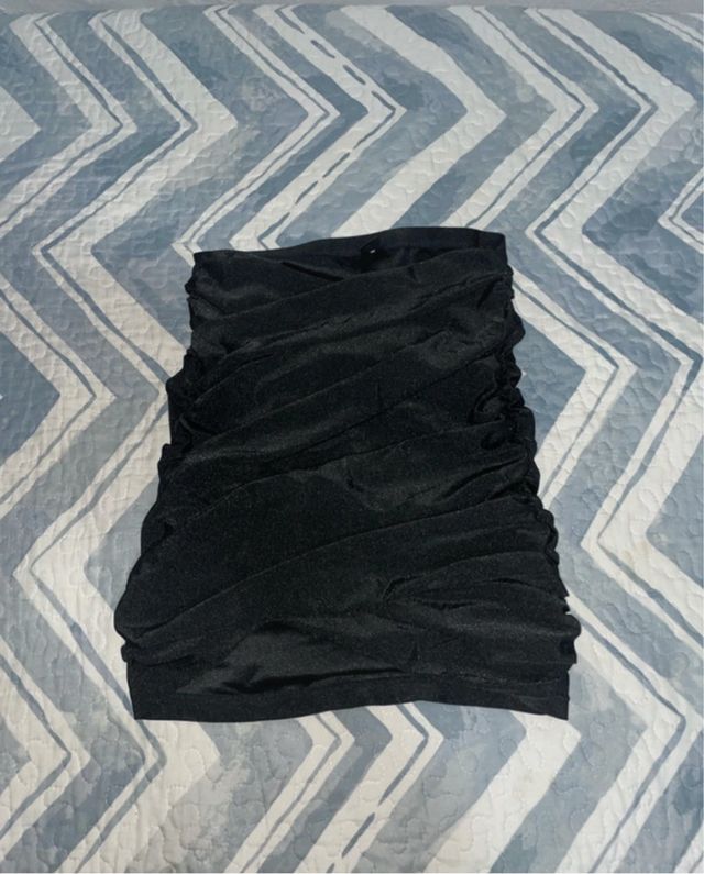 Falda negra Shein fruncida