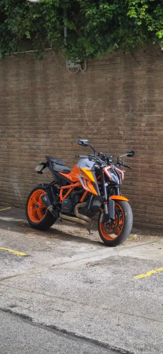 KTM SuperDuke 1290 R - 5.700 km