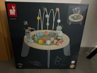 Mesa de actividades Janod infantil