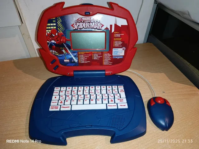 Ordenador infantil Spiderman Clementoni