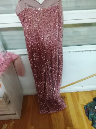 Vestido largo lentejuelas rosa con raja enel muslo