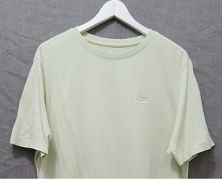 nike tshirt size L yellow green